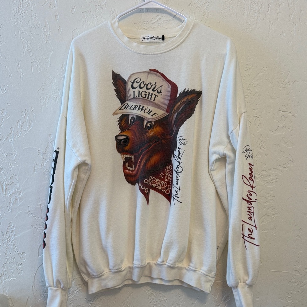 The Laundry Room White Coors Beer Wolf Oversized Sweatshirt - Picture 4 of 9